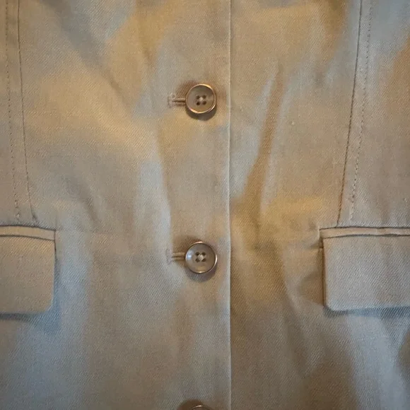 Guess Beige Button-Up Top - Picture 3 of 4
